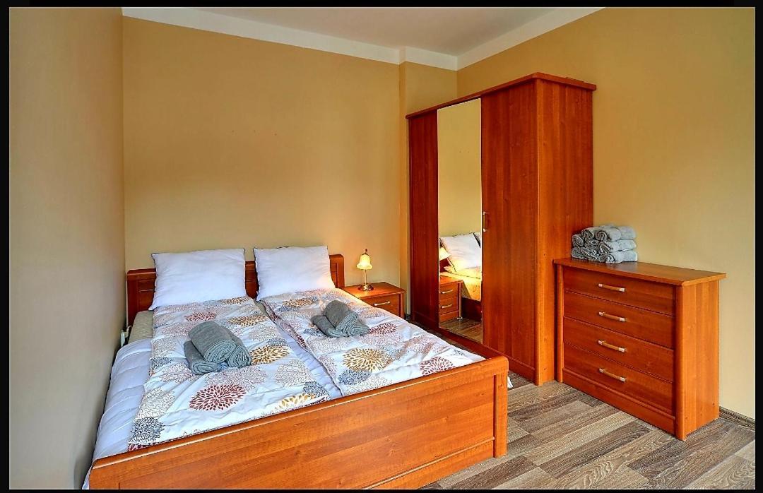 Appartement Apartament Partyzantow à Szklarska Poreba Extérieur photo